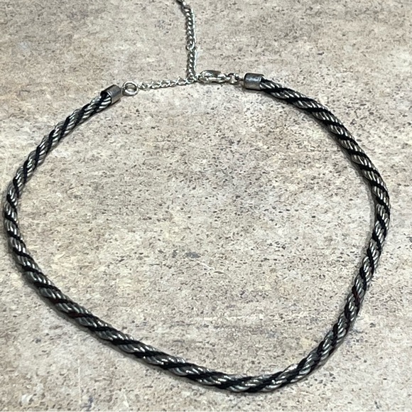 Faux, Costume, Estate Jewelry, Necklaces - Picture 5 of 8